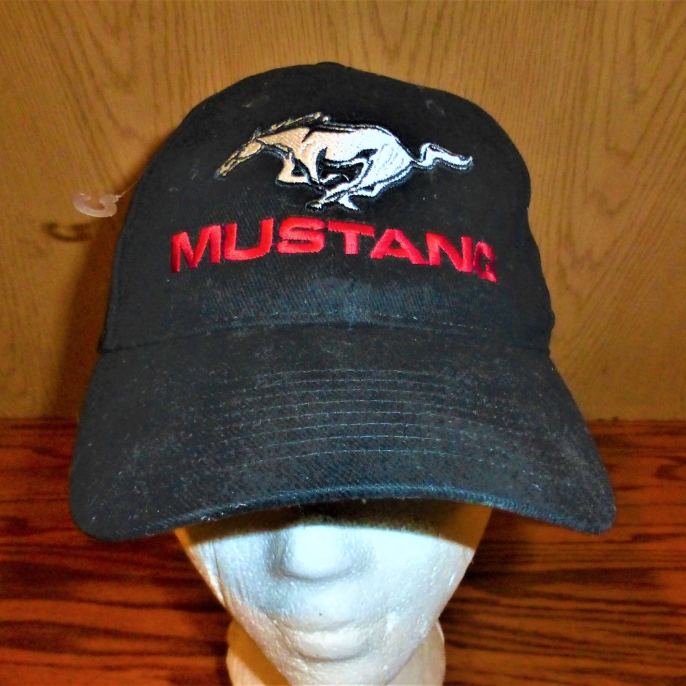 ford motor company mustang snap back--baseball cap